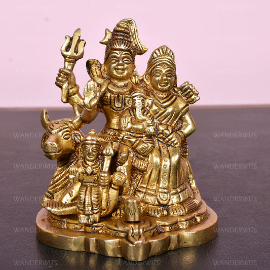Shiv Parivaar With Shivling (4.5 In)