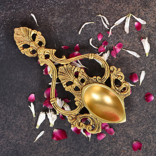 Spoon With Designer Handle (8 X 4 In)